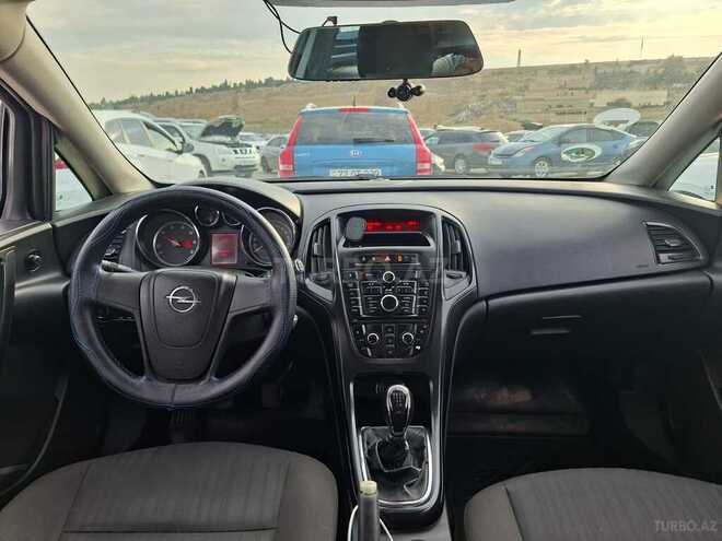 Opel Astra-12
