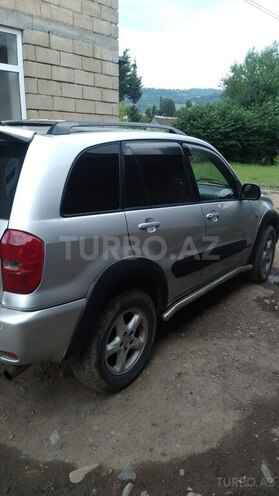 Toyota RAV4-2