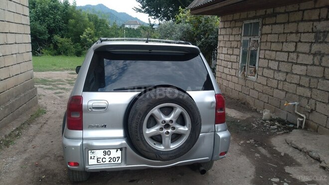 Toyota RAV4-5