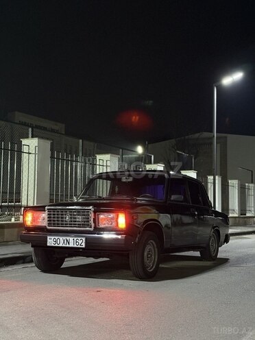 LADA (VAZ) 2107-1