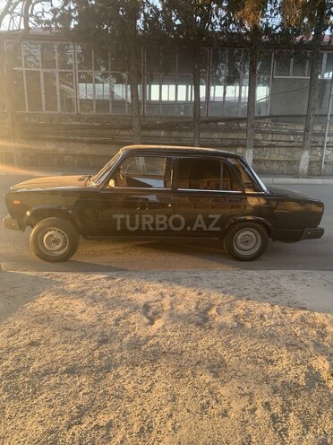 LADA (VAZ) 2107-15