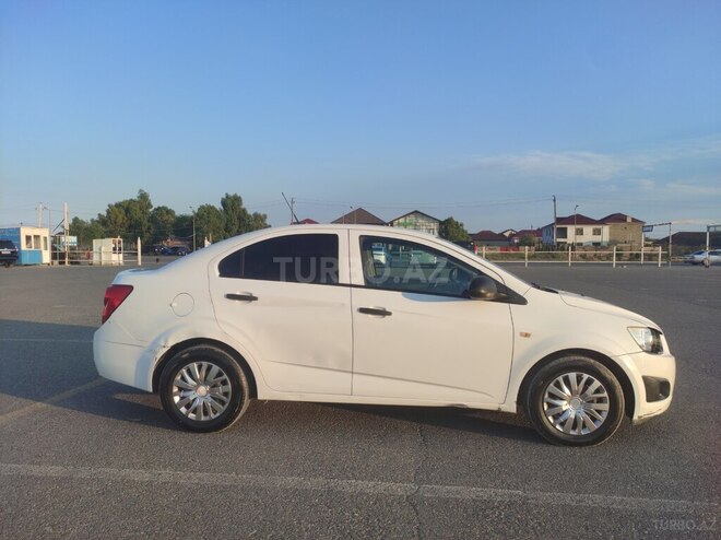 Chevrolet Aveo-4