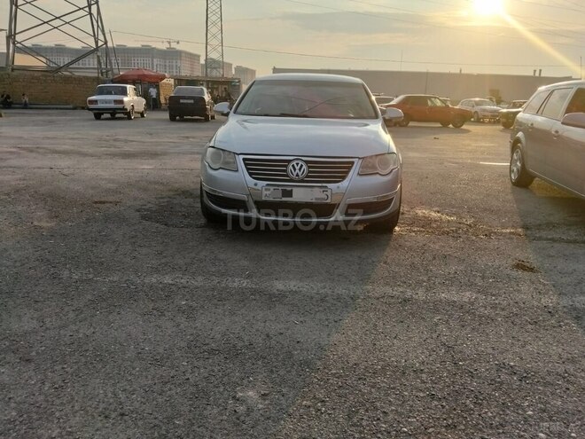 Volkswagen Passat-1