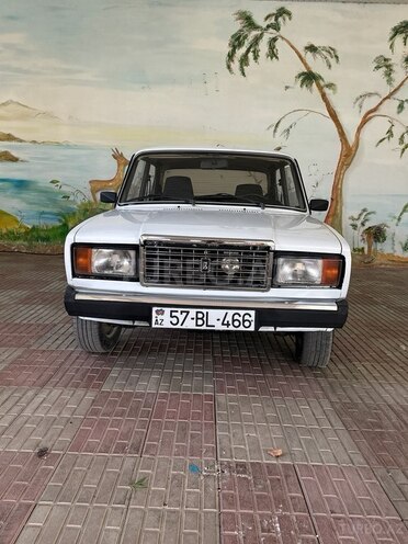 LADA (VAZ) 2107-1