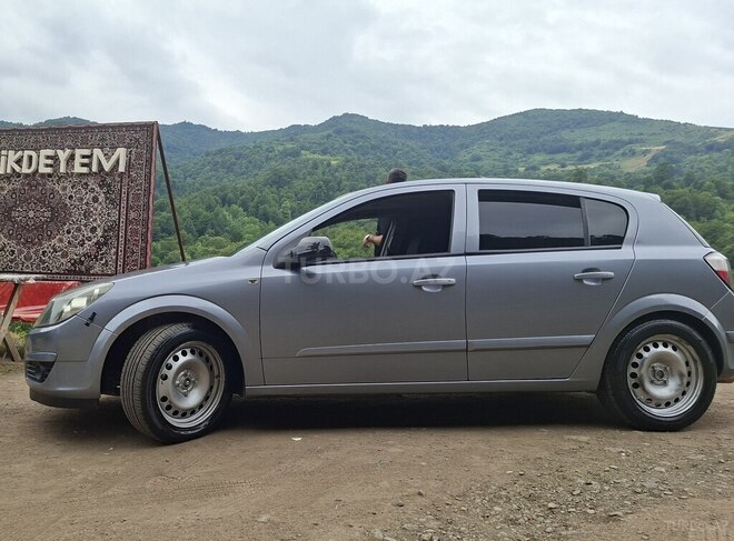 Opel Astra-2