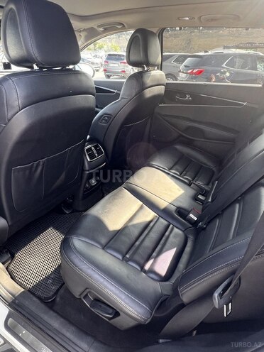 Kia Sorento-7