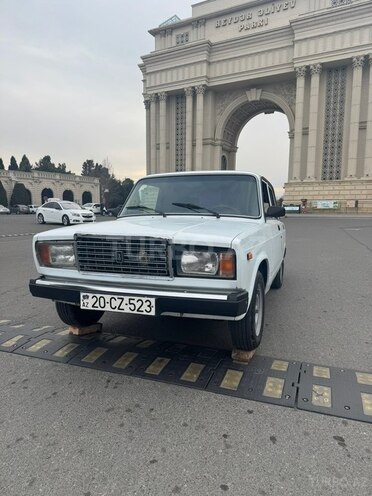 LADA (VAZ) 2107-1