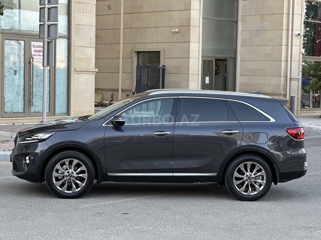 Kia Sorento-9