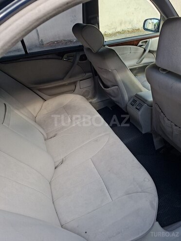 Mercedes E 220-3