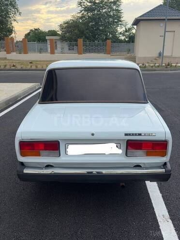 LADA (VAZ) 2107-2