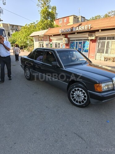 Mercedes 190-2