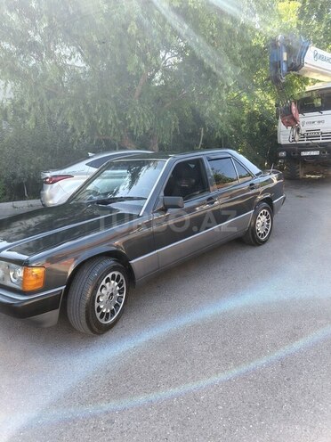 Mercedes 190-3