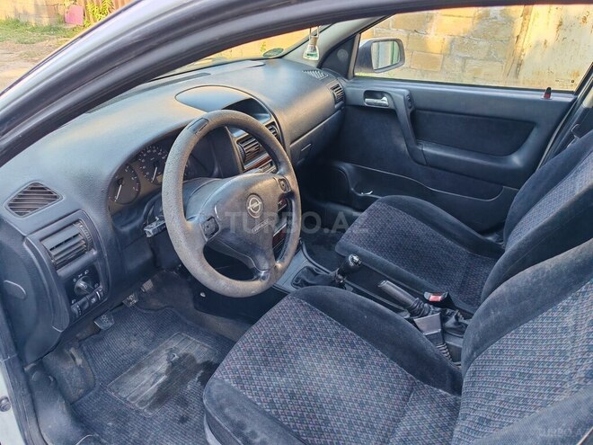 Opel Astra-12