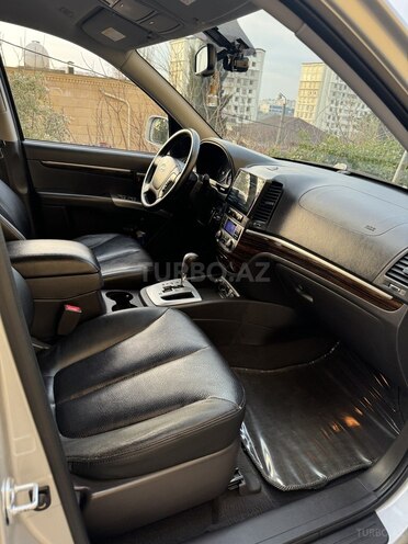 Hyundai Santa Fe-6