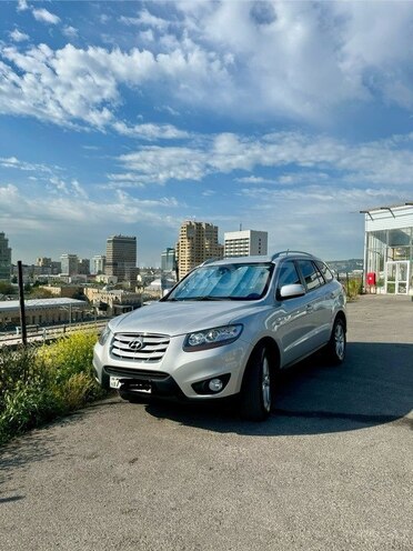 Hyundai Santa Fe-11