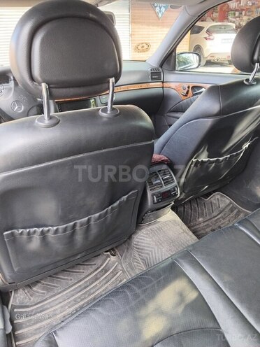 Mercedes E 240-5