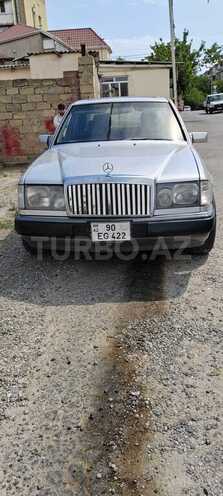 Mercedes 200 D-1