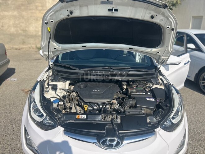 Hyundai Avante-9