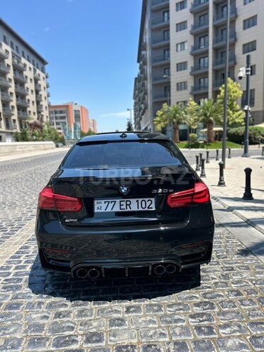 BMW 330e-10