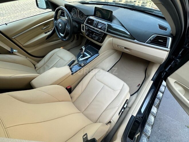 BMW 330e-11