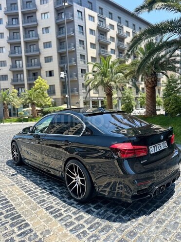 BMW 330e-6