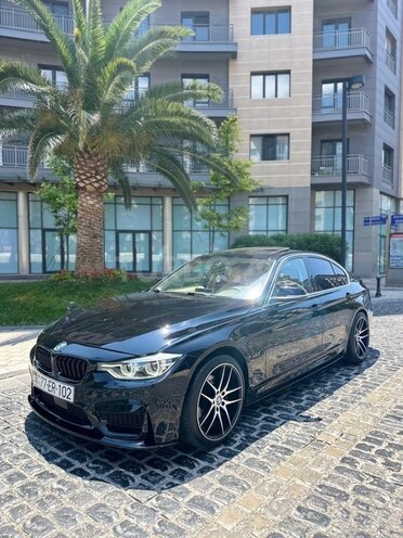 BMW 330e-4
