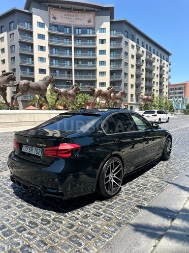 BMW 330e-8