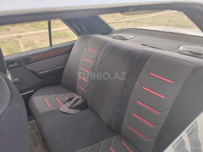 Mercedes 200 E-6