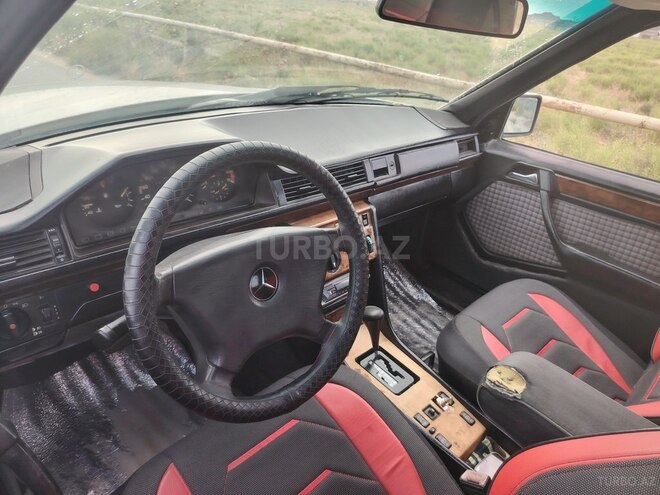 Mercedes 200 E-7