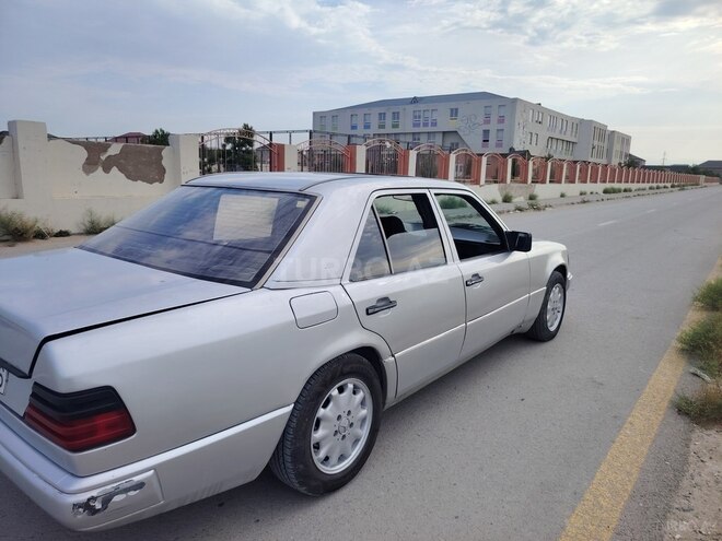 Mercedes 200 E-4