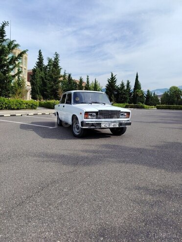 LADA (VAZ) 2107-1