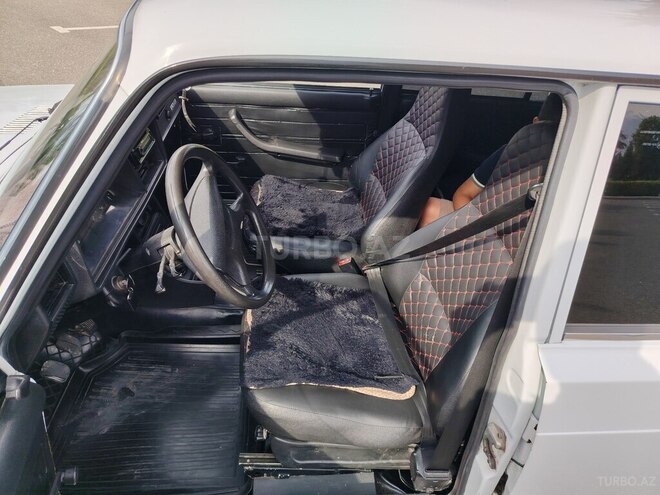 LADA (VAZ) 2107-8