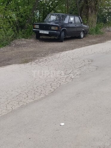 LADA (VAZ) 2107-2
