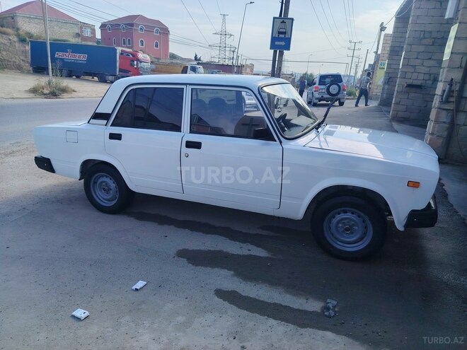 LADA (VAZ) 2107-5