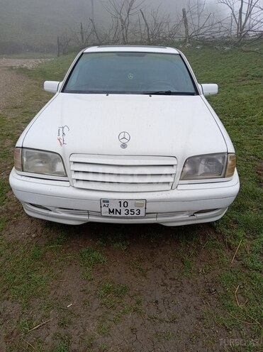 Mercedes C 220-1