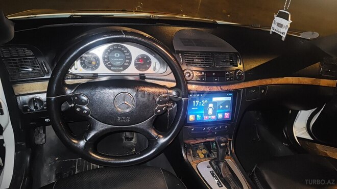 Mercedes E 220-7