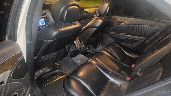 Mercedes E 220-9