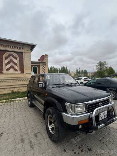Toyota Hilux Surf-7