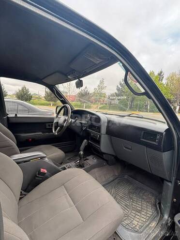 Toyota Hilux Surf-2