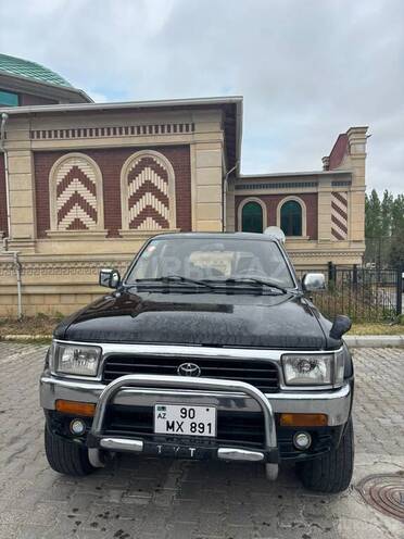 Toyota Hilux Surf-1