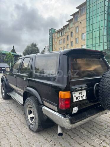Toyota Hilux Surf-5