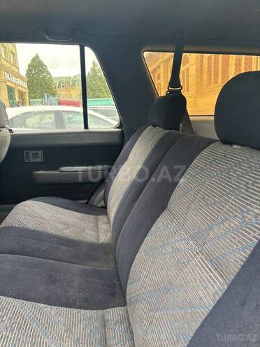 Toyota Hilux Surf-4