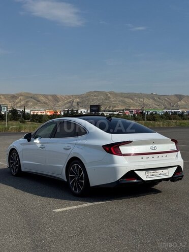 Hyundai Sonata-4