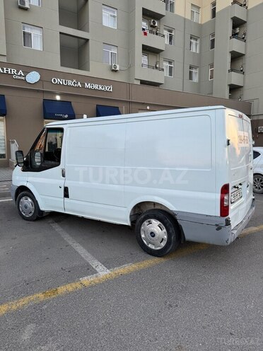 Ford Transit-3