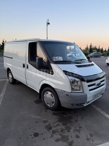 Ford Transit-15
