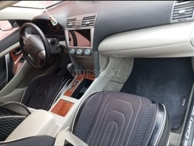 Toyota Camry-10