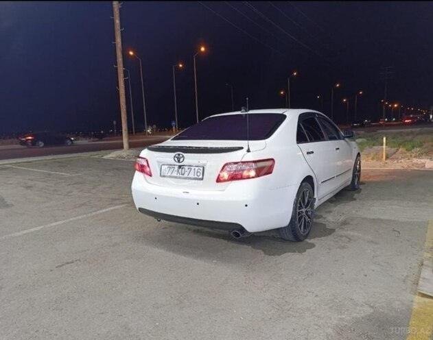 Toyota Camry-11