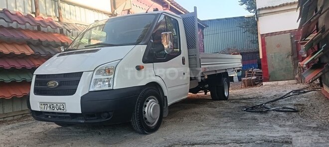 Ford Transit-4