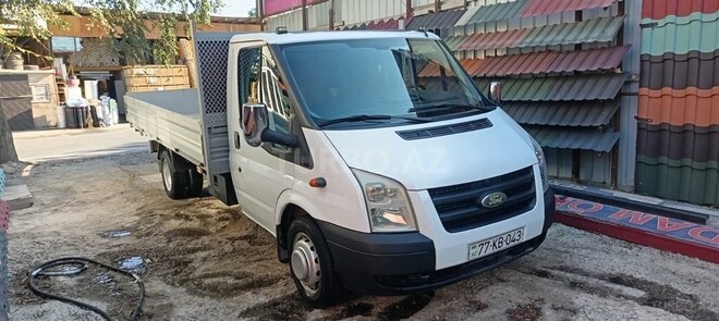 Ford Transit-3