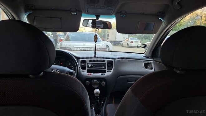 Kia Rio-4
